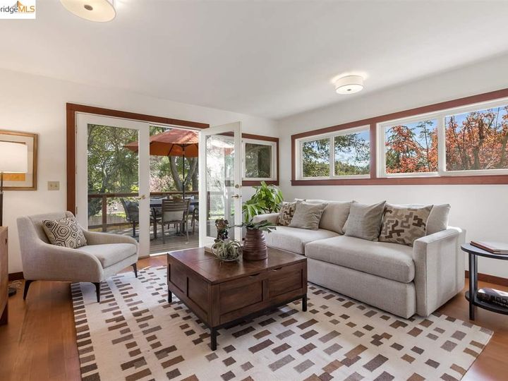 3161 Guido St, Oakland, CA | Redwood Heights. Photo 15 of 39