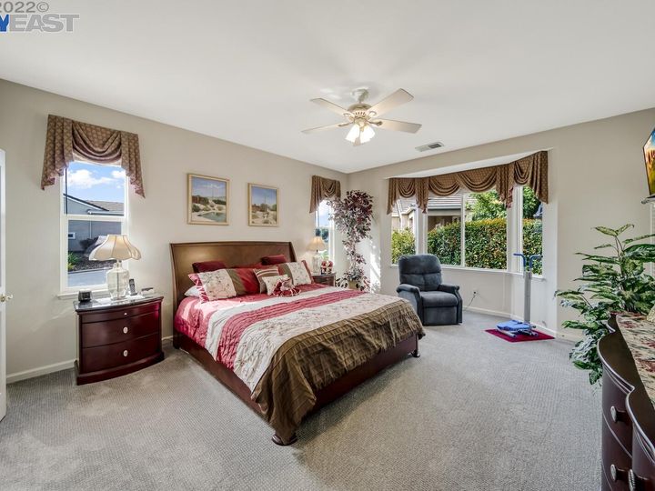 335 Gladstone Dr, Brentwood, CA | Summerset 2. Photo 13 of 45