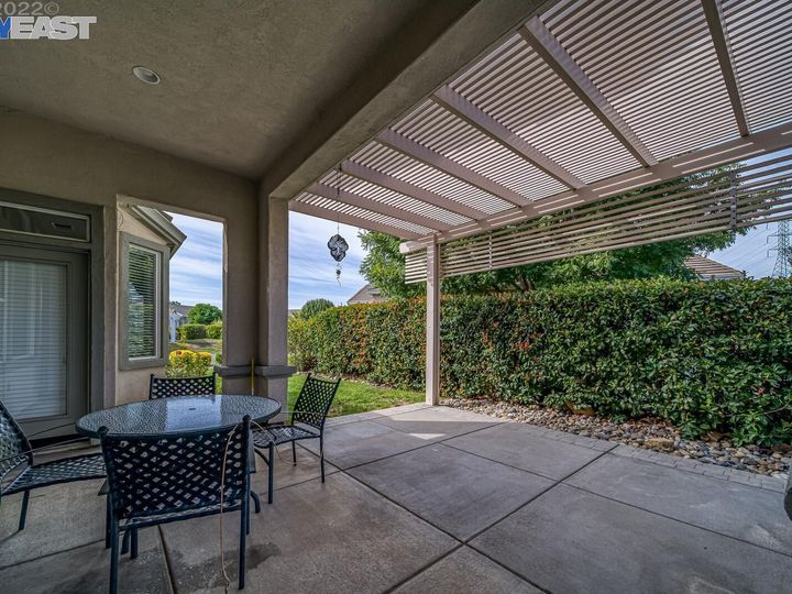 335 Gladstone Dr, Brentwood, CA | Summerset 2. Photo 32 of 45