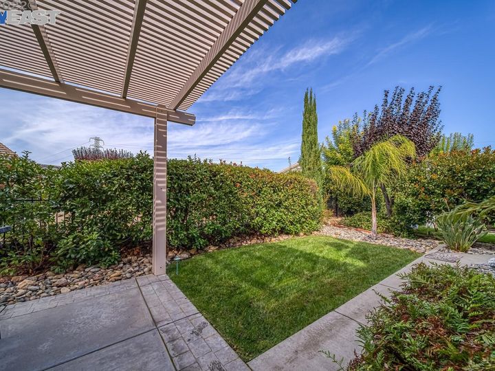 335 Gladstone Dr, Brentwood, CA | Summerset 2. Photo 33 of 45
