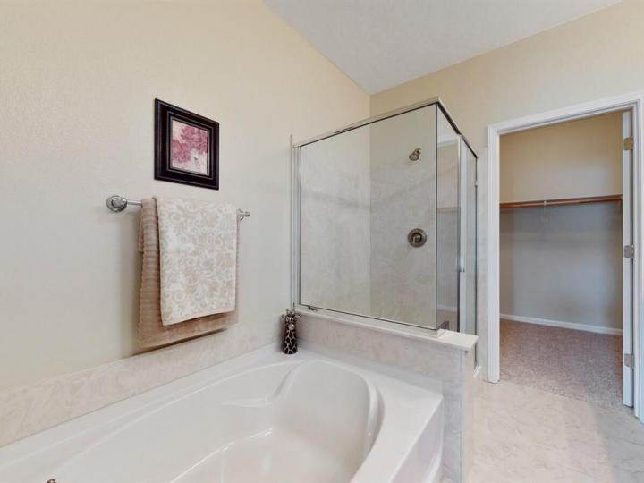 34122 Asti Ter, Fremont, CA, 94555 Townhouse. Photo 13 of 17