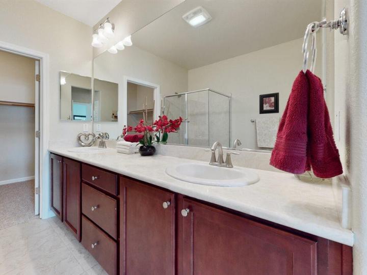 34122 Asti Ter, Fremont, CA, 94555 Townhouse. Photo 14 of 17