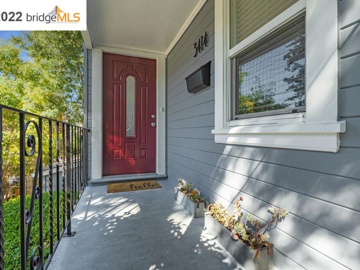 3414 Pierson St, Oakland, CA | Maxwell  Park. Photo 2 of 27