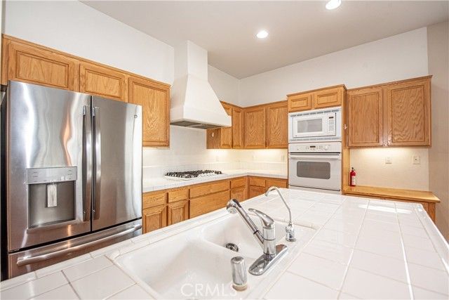 34235 Forest Oaks Dr, Yucaipa, CA | . Photo 17 of 53