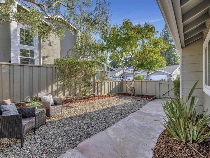 34312 Portia Ter, Fremont, CA, 94555 Townhouse. Photo 6 of 60