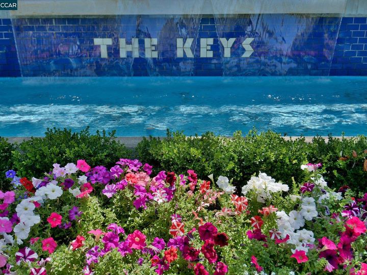 The Keys condo #412. Photo 20 of 37