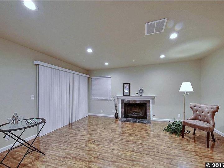Rental 3712 Willow Pass Rd unit #27, Concord, CA, 94519. Photo 5 of 23