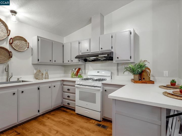 3727 35th Ave, Oakland, CA | Laurel Dist. Photo 14 of 36