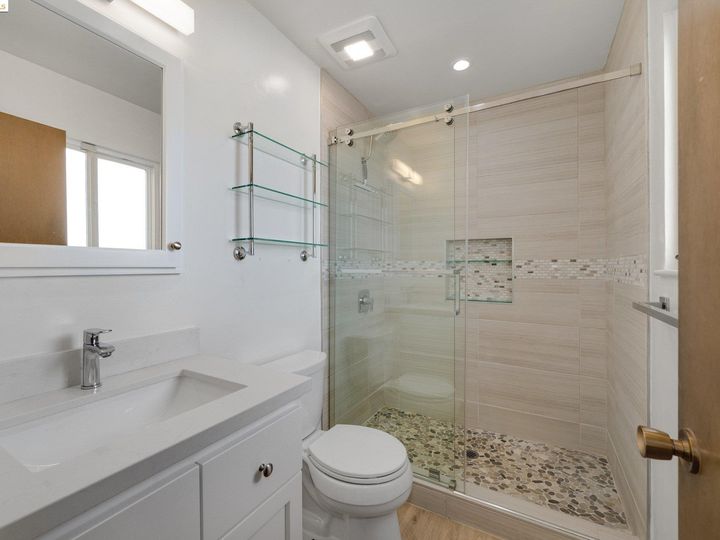 4012 Whittle Ave, Oakland, CA | Upper Dimond. Photo 18 of 40