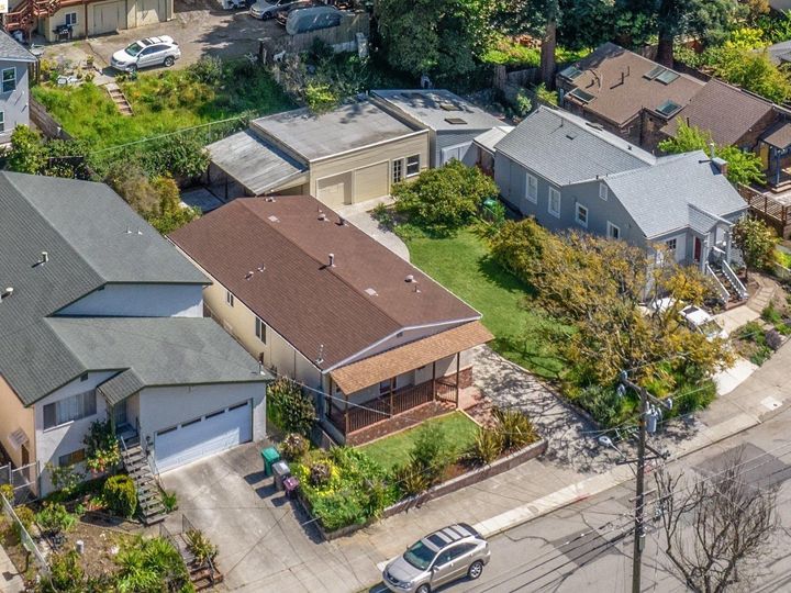 4012 Whittle Ave, Oakland, CA | Upper Dimond. Photo 37 of 40