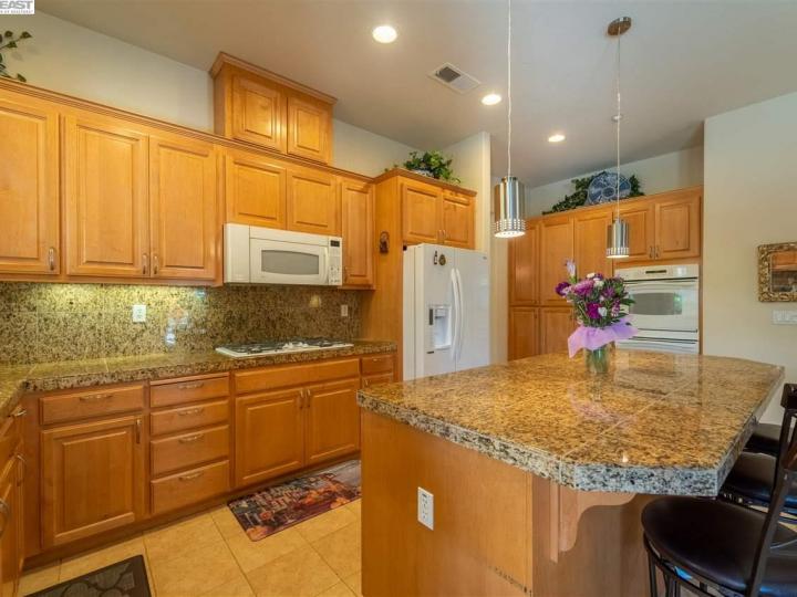 4111 Sonia St, Livermore, CA | Copper Wood At The Grove. Photo 11 of 31