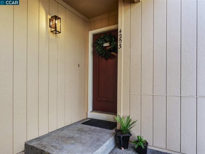 4203 Dubhe Ct, Concord, CA, 94521 Townhouse. Photo 4 of 27