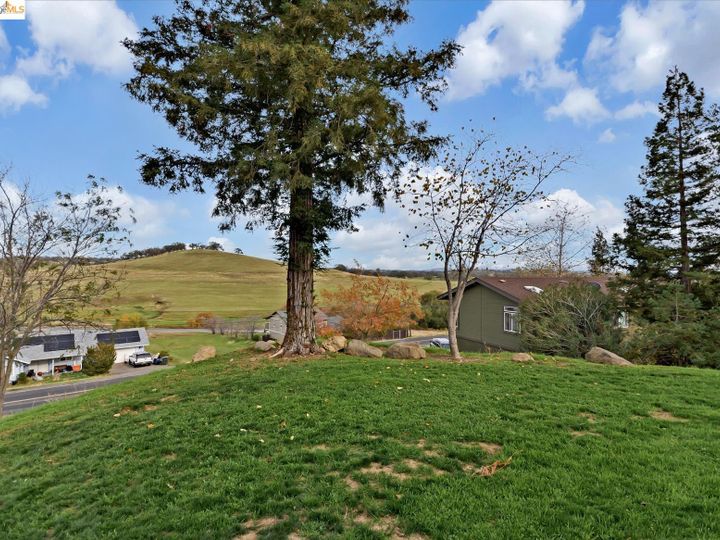 4229 Lakeview Dr, Ione, CA | . Photo 20 of 25