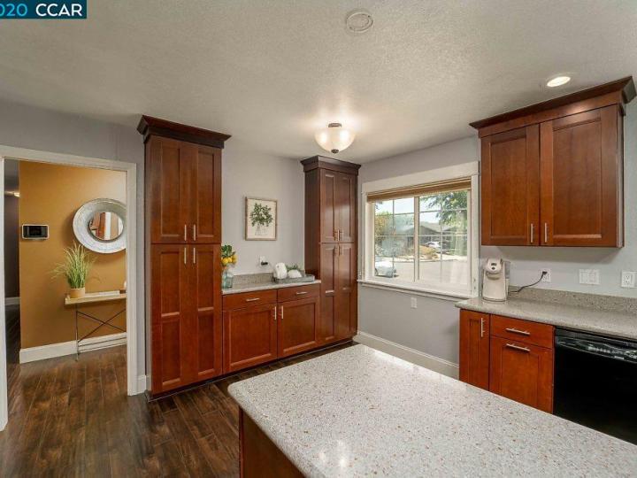 4237 Woodland Dr, Concord, CA | Crestwood. Photo 8 of 31