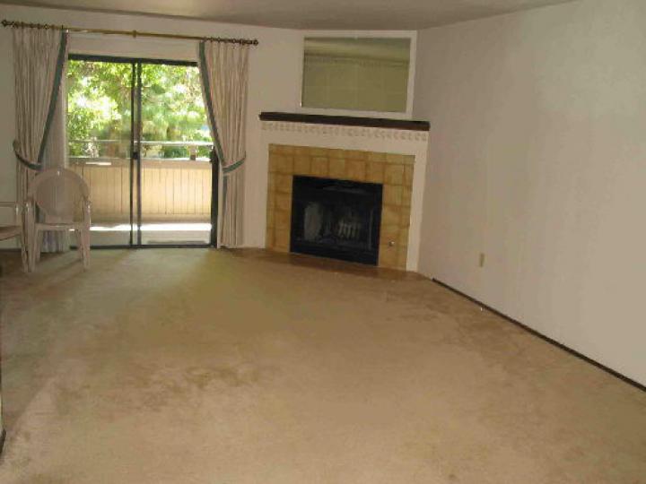 433 Eastgate Ln, Martinez, CA, 94553 Townhouse. Photo 2 of 8