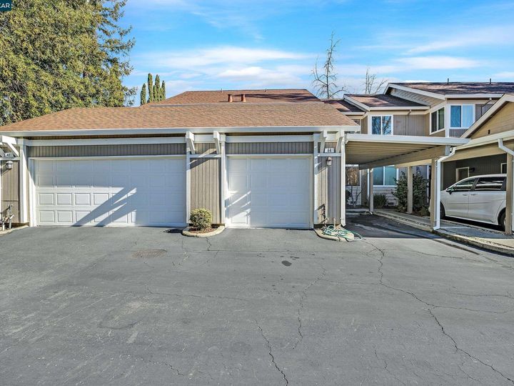 44 Donegal Way, Martinez, CA, 94553 Townhouse. Photo 1 of 40