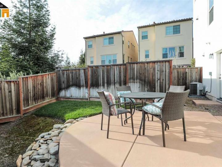 44032 Degas Ter, Fremont, CA, 94539 Townhouse. Photo 16 of 24