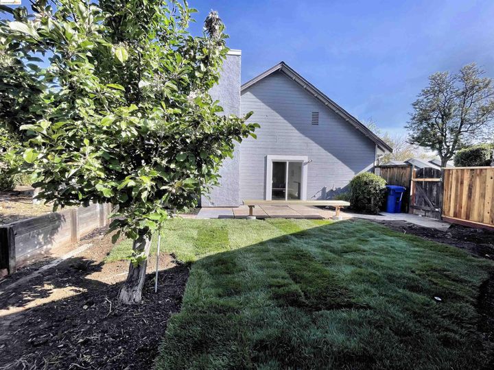 482 Grovewood, Brentwood, CA | Havenwood Common. Photo 20 of 22
