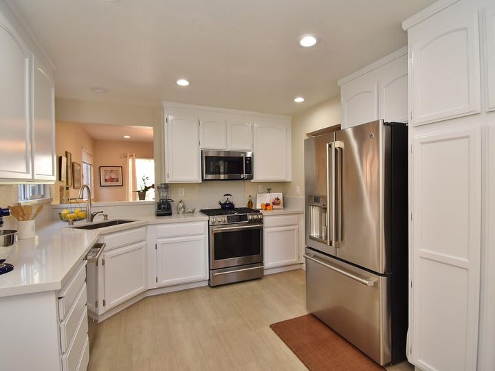 5279 Pebble Glen Dr, Concord, CA, 94521 Townhouse. Photo 9 of 25
