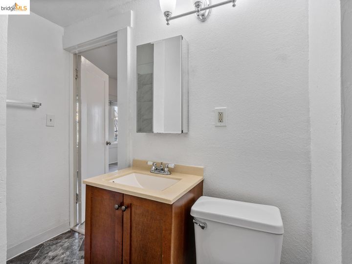 Rental 539 33rd St, Oakland, CA, 94609. Photo 17 of 19
