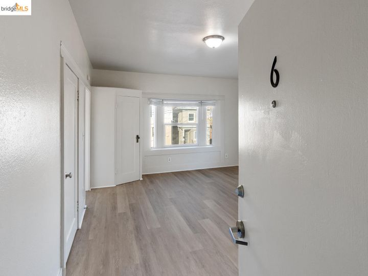 Rental 539 33rd St, Oakland, CA, 94609. Photo 6 of 19
