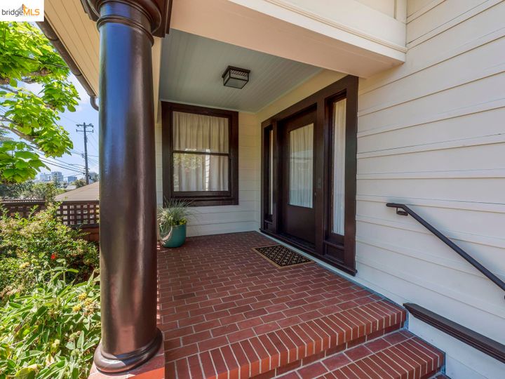 551 Montclair Ave, Oakland, CA | Haddon Hill. Photo 8 of 60