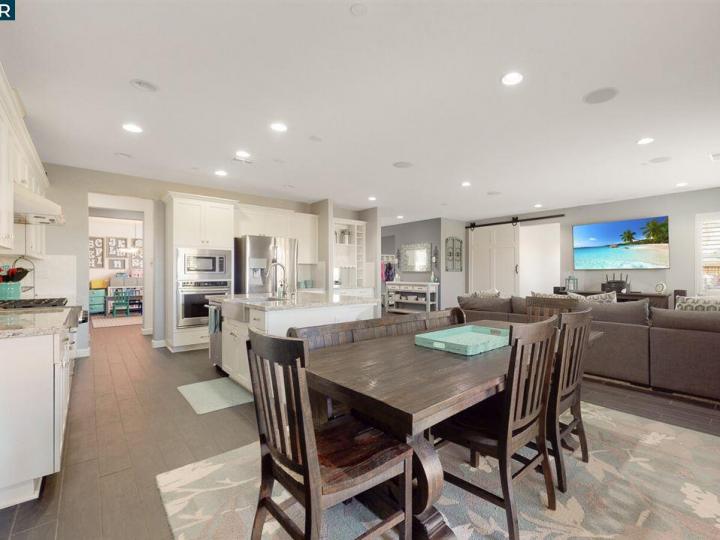 557 Belmont Ct, Brentwood, CA | Brentwood. Photo 13 of 40