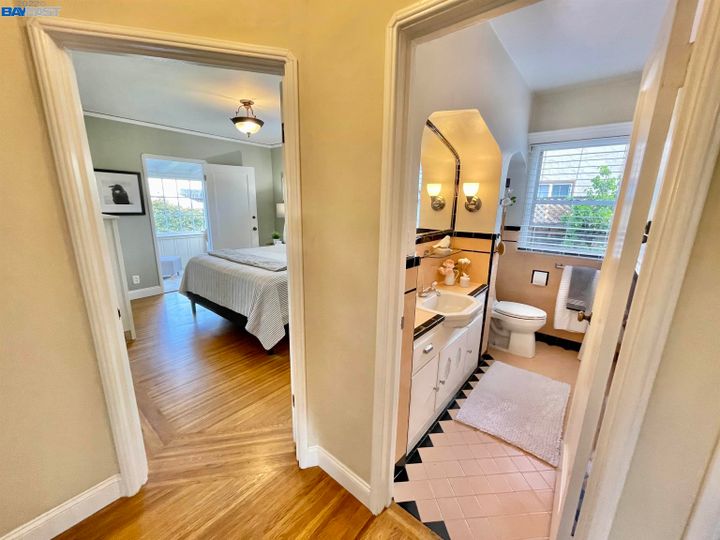 565 Mitchell Ave, San Leandro, CA | Dutton Manor. Photo 22 of 39
