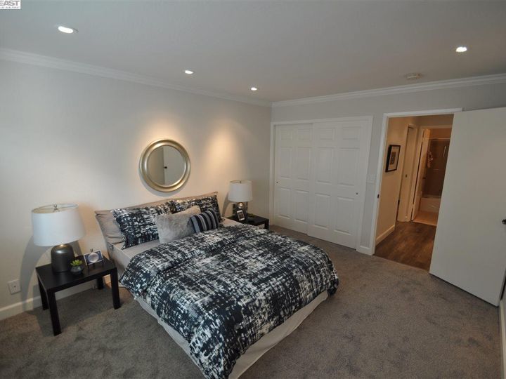 Oakpoint condo #206. Photo 15 of 16