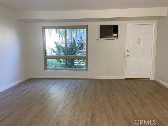 6041 Fountain Park Ln, Woodland Hills (los Angeles), CA | . Photo 3 of 25