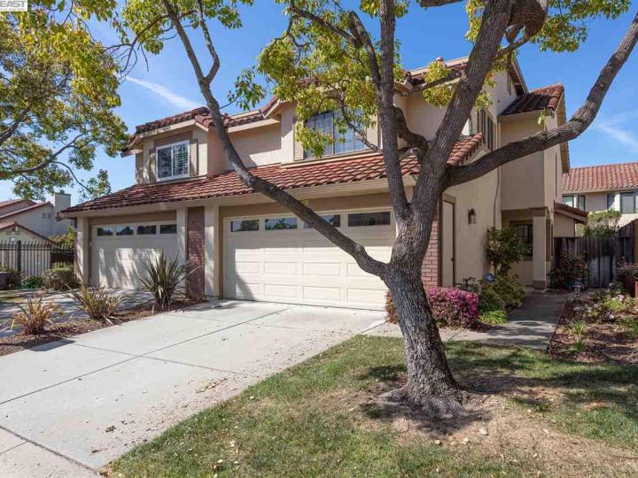 6112 Mount Rushmore Cir, Castro Valley, CA, 94552 Townhouse. Photo 17 of 22