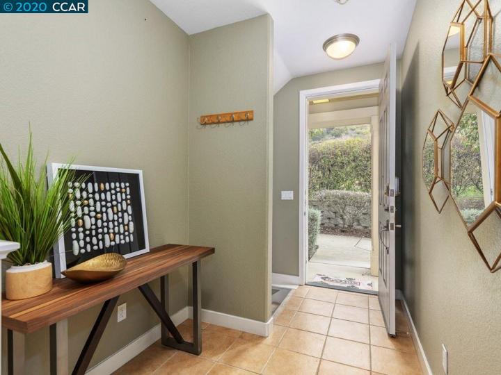 6168 Old Quarry Loop, Oakland, CA, 94605 Townhouse. Photo 3 of 25