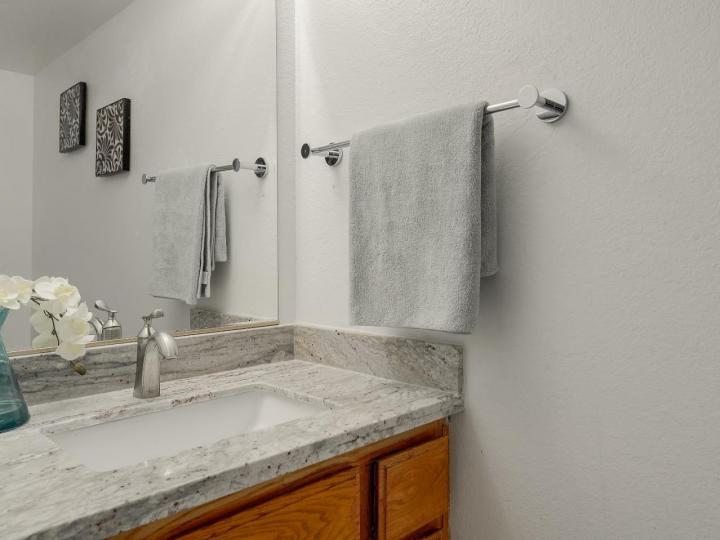620 Willowgate St #2, Mountain View, CA, 94043 Townhouse. Photo 12 of 30
