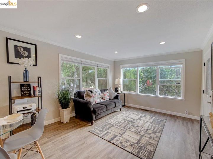 6374 Sunnymere Ave, Oakland, CA | Millsmont Area. Photo 1 of 39