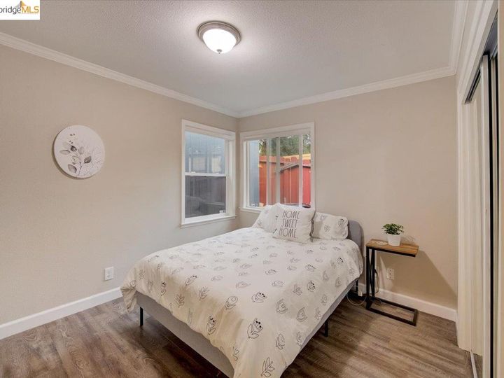 6374 Sunnymere Ave, Oakland, CA | Millsmont Area. Photo 17 of 39