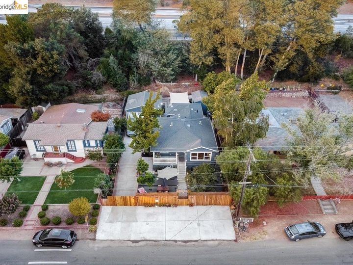 6374 Sunnymere Ave, Oakland, CA | Millsmont Area. Photo 37 of 39
