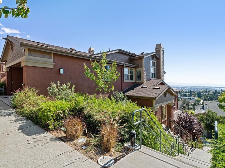 6501 Bayview Dr, Oakland, CA, 94605 Townhouse. Photo 45 of 53