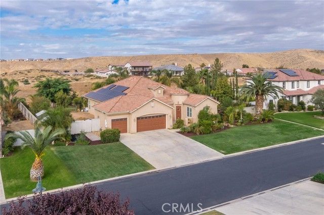 6608 Montagna Dr, Bakersfield, CA | . Photo 3 of 49
