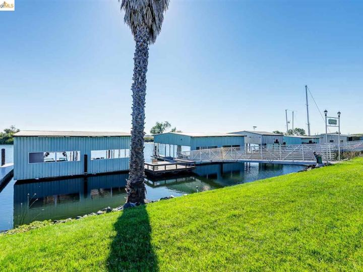 6909 Riverview Rd, Bethel Island, CA | Waterfront. Photo 11 of 34
