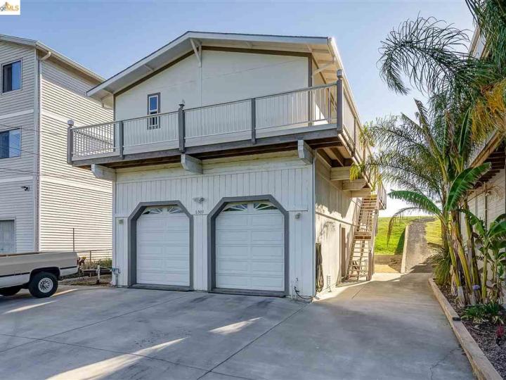 6909 Riverview Rd, Bethel Island, CA | Waterfront. Photo 3 of 34