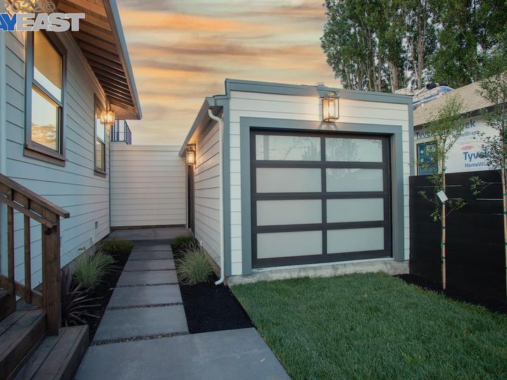 697 60th St, Oakland, CA | North Oakland. Photo 34 of 35