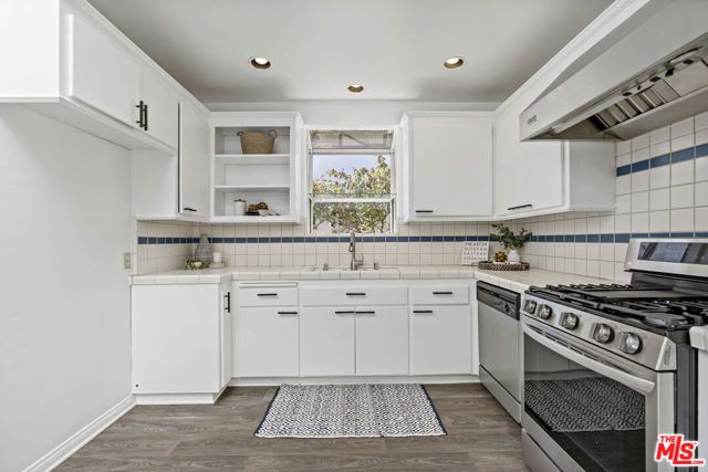 7101 Dunfield Ave, Los Angeles, CA | . Photo 17 of 43