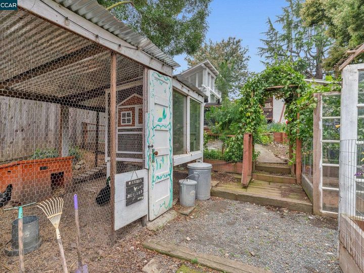7916 Greenly Dr, Oakland, CA | Oakland. Photo 26 of 38