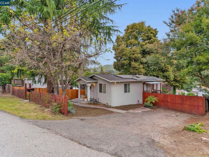 7916 Greenly Dr, Oakland, CA | Oakland. Photo 29 of 38