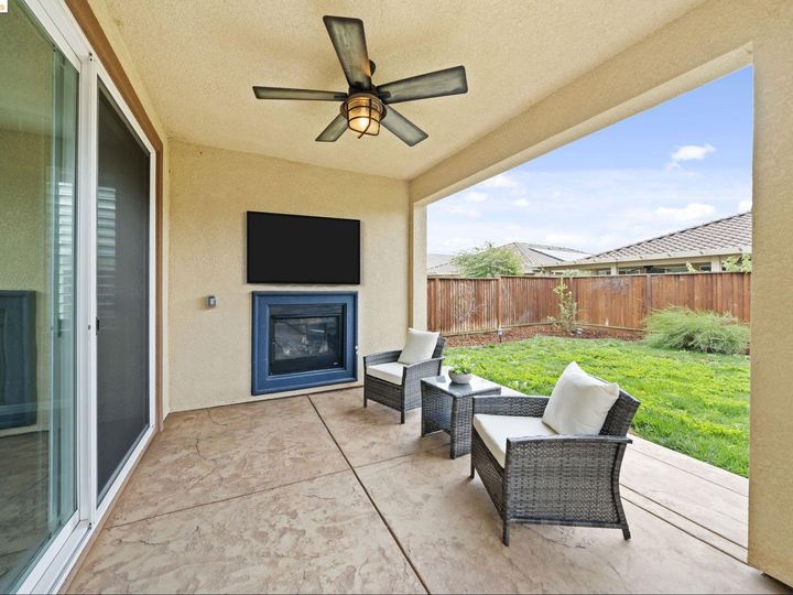 8040 Westport Cir, Discovery Bay, CA | The Lakes. Photo 35 of 47