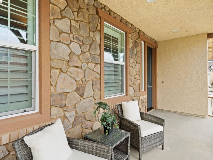 8040 Westport Cir, Discovery Bay, CA | The Lakes. Photo 6 of 47