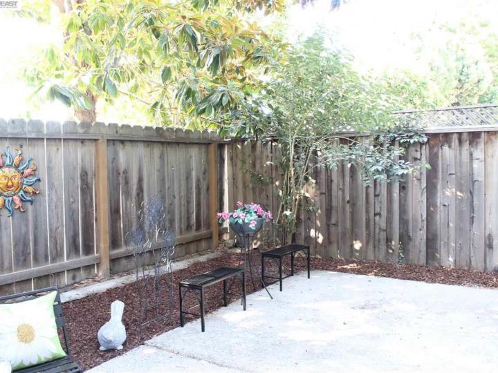 830 Woodgate Dr, San Leandro, CA, 94579 Townhouse. Photo 10 of 11