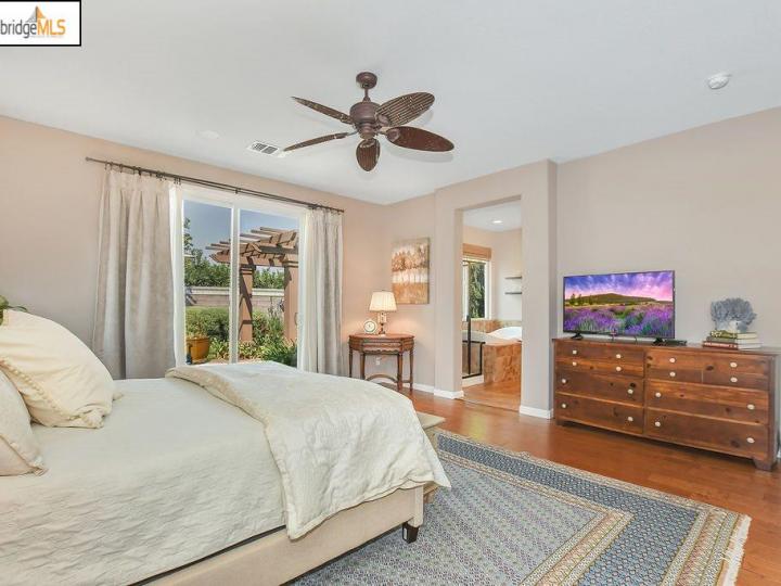 912 Natoma Ct, Discovery Bay, CA | The Lakes. Photo 13 of 39
