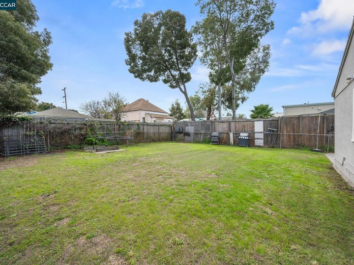 972 72nd Ave, Oakland, CA | East Oakland. Photo 24 of 26