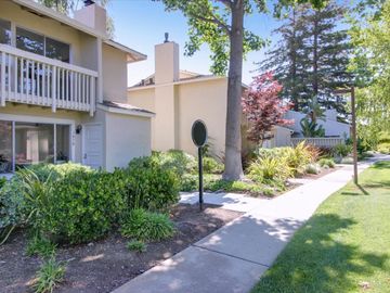 1070 Michelangelo Dr, Sunnyvale, CA, 94087 Townhouse. Photo 3 of 33